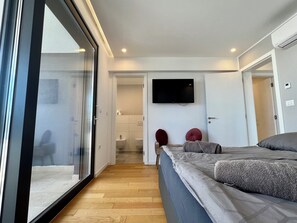 4 bedrooms, iron/ironing board, WiFi, bed sheets - Villa JOKA with heated pool and large roof terrace near Pula (Banjole)