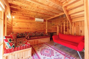 Bungalou Deluxe, balcó, vistes al jardí | Interior