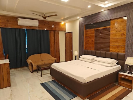 Deluxe Twin Room, Garden View. MS THE ROYAL RESIDENCY