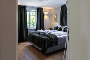 Free WiFi, bed sheets - Vrbo Property (Allensbach)