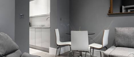 Deluxe Apartment | Interior