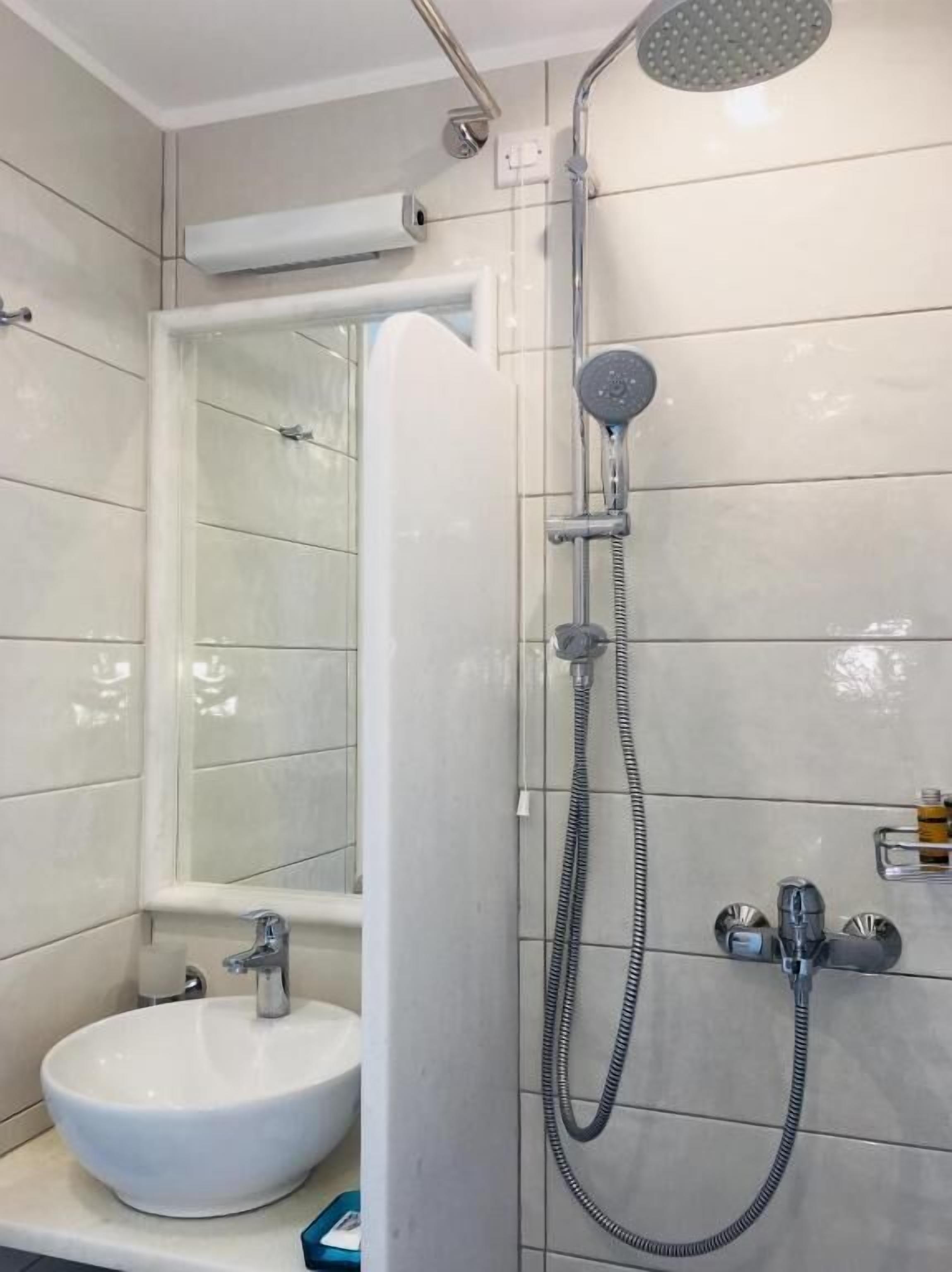 Superior Double or Twin Room, Sea View | Bathroom