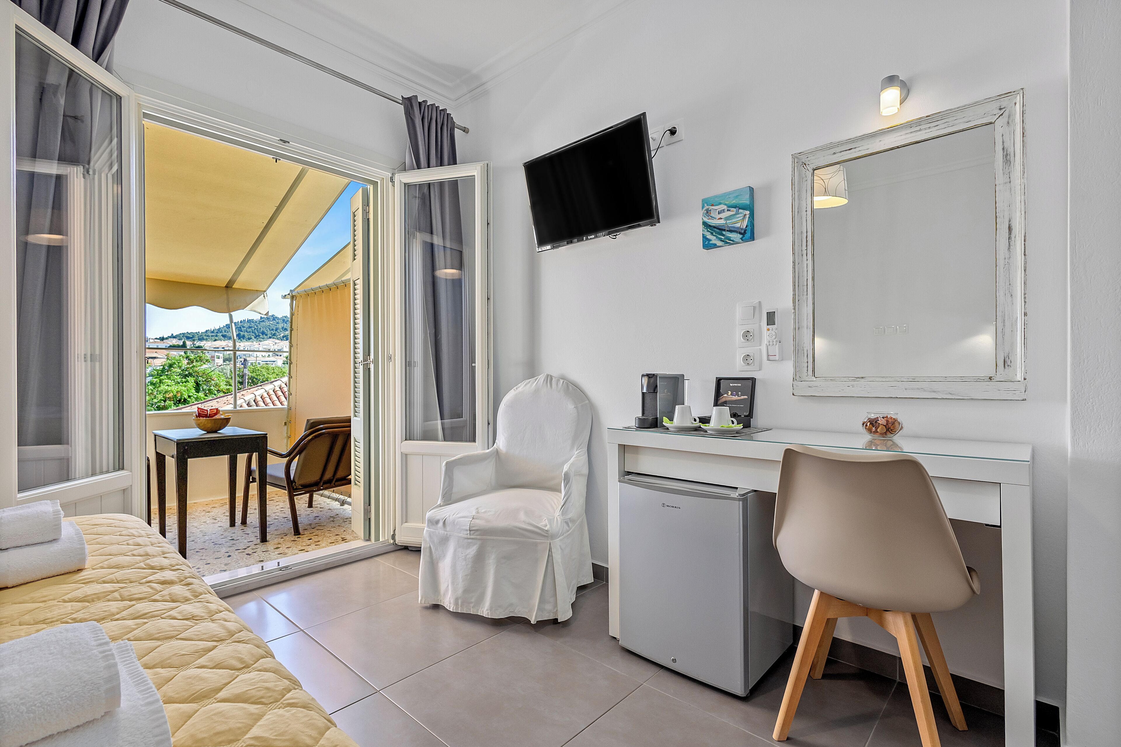 Superior Double or Twin Room, Balcony, Mountain View | Balkoni