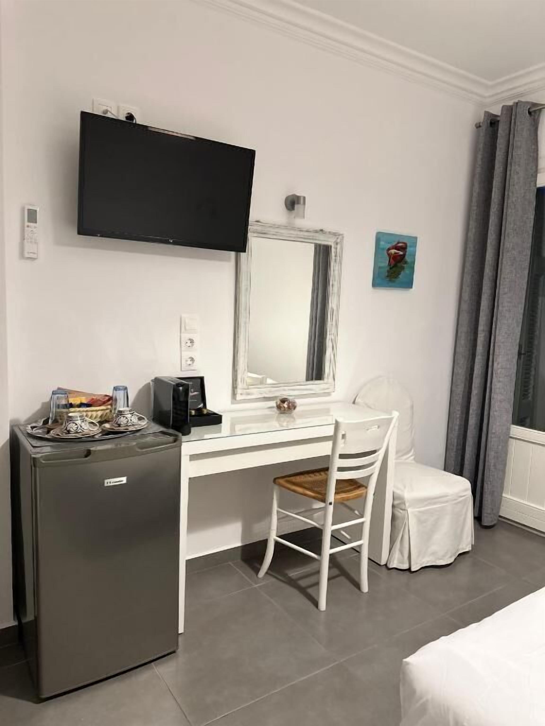Superior Double or Twin Room, Balcony, Mountain View | Interior