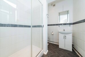Appartement, 1 chambre | Salle de bain