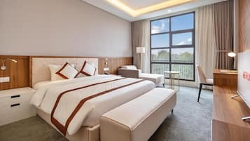 In-room safe, desk, laptop workspace, soundproofing