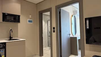 Apartment, 1 Bedroom, Accessible, Smoking | Interior