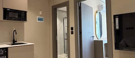 Apartment, 1 Bedroom, Accessible, Smoking | Interior