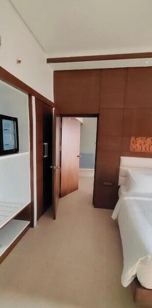 In-room safe, iron/ironing board, free WiFi - SKI - Sivakavi Iconic (Puducherry)