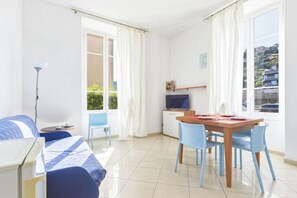 Living area - Hostdomus - Ascanio Apartment (Alassio)
