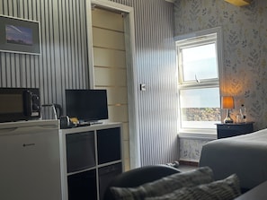 Comfort Suite, Garden View | Interior