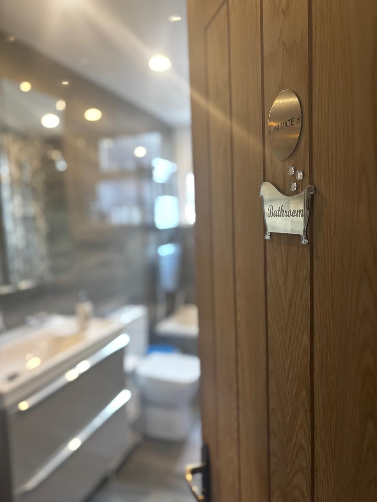 Standard Double Room, Garden View | Interior