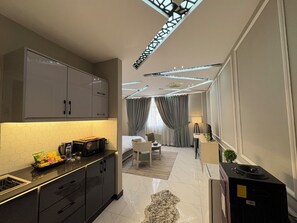 Interior - The Layover. Close to airport and motorways. (Islamabad)