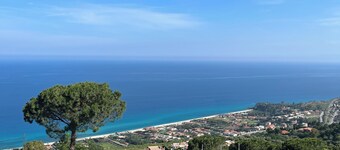 Beautiful sea view with pool & 2 bathrooms, on 100m2, pets welcome!