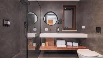 Villa, 2 Bedrooms, Mountain View | Bathroom | Hair dryer, towels, soap, shampoo