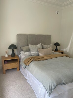 WiFi, bed sheets - Peaceful home perfect for families (Forestville)