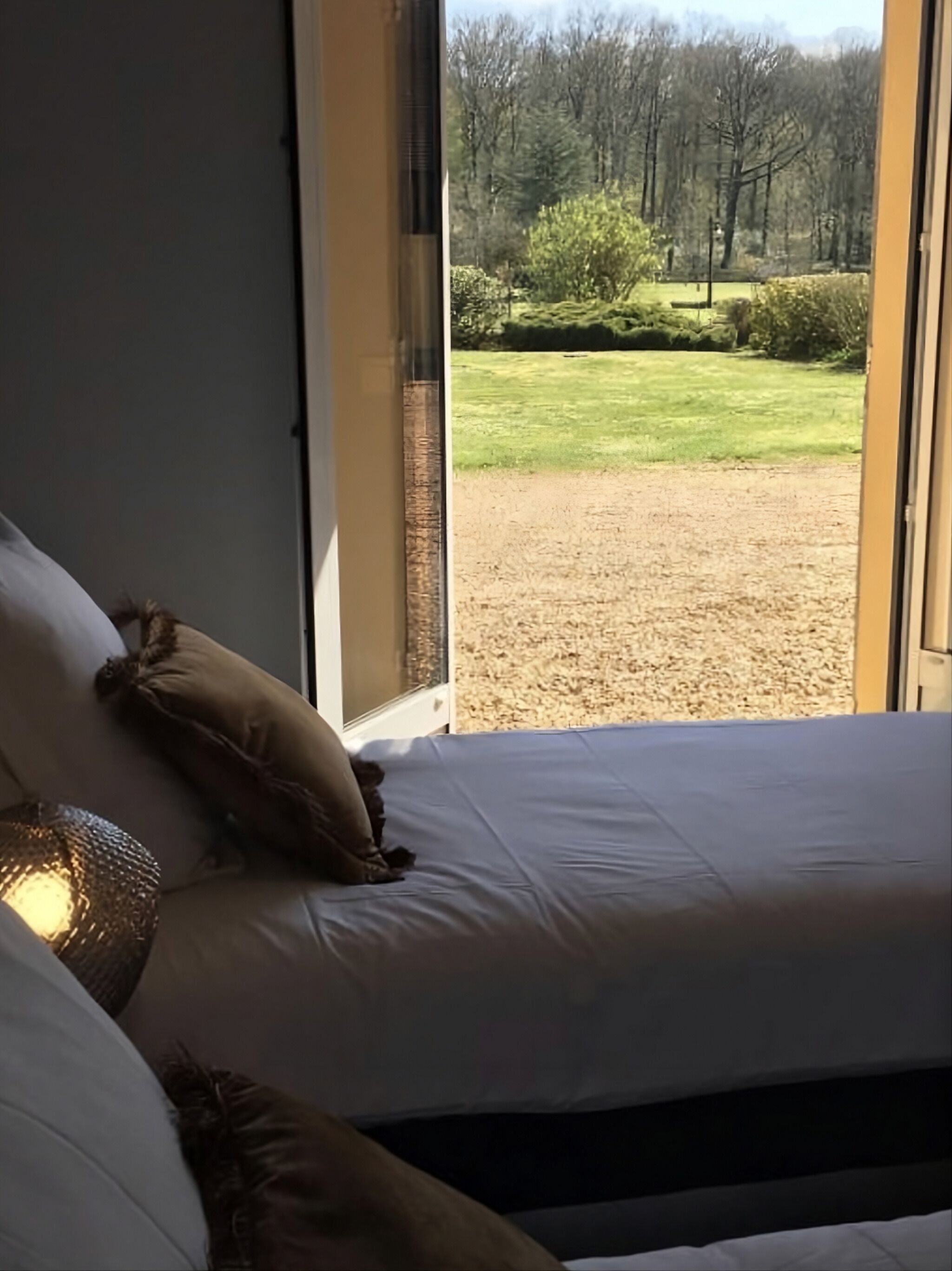 12 bedrooms, desk, iron/ironing board, free WiFi