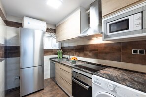 Microonde, forno, macchina per tè/caffè, tostapane