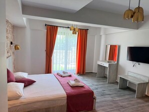 Kamar Quadruple, pemandangan kolam renang | Wi-Fi gratis