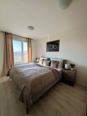 Bügeleisen/Bügelbrett, WLAN, Bettwäsche