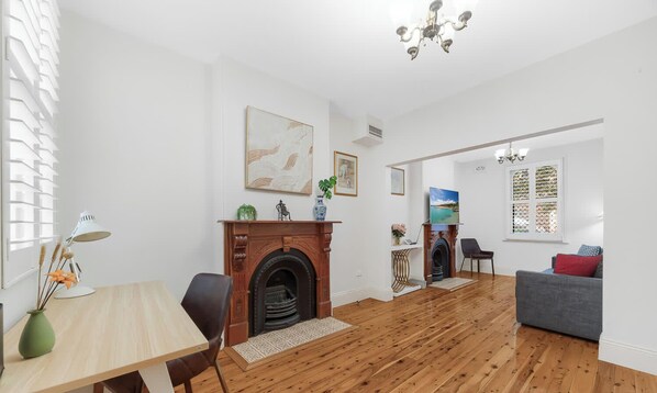 Interior - Metawise Luxury 3BR Terrace in The Heart of Sydney (Millers Point)