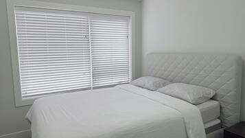 4 bedrooms, WiFi, bed sheets