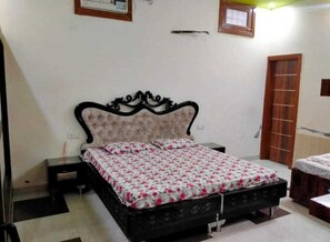 Deluxe Double Room - Vishal Homestay (Amritsar)