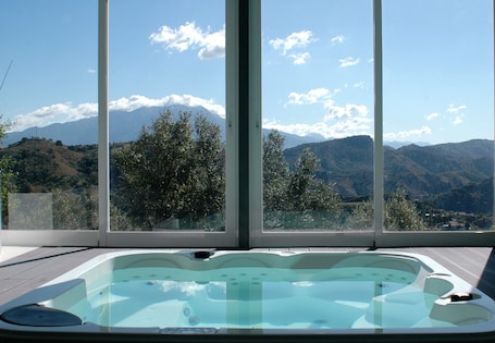 Interior. Jingtu Wellness & Spa Amitabha