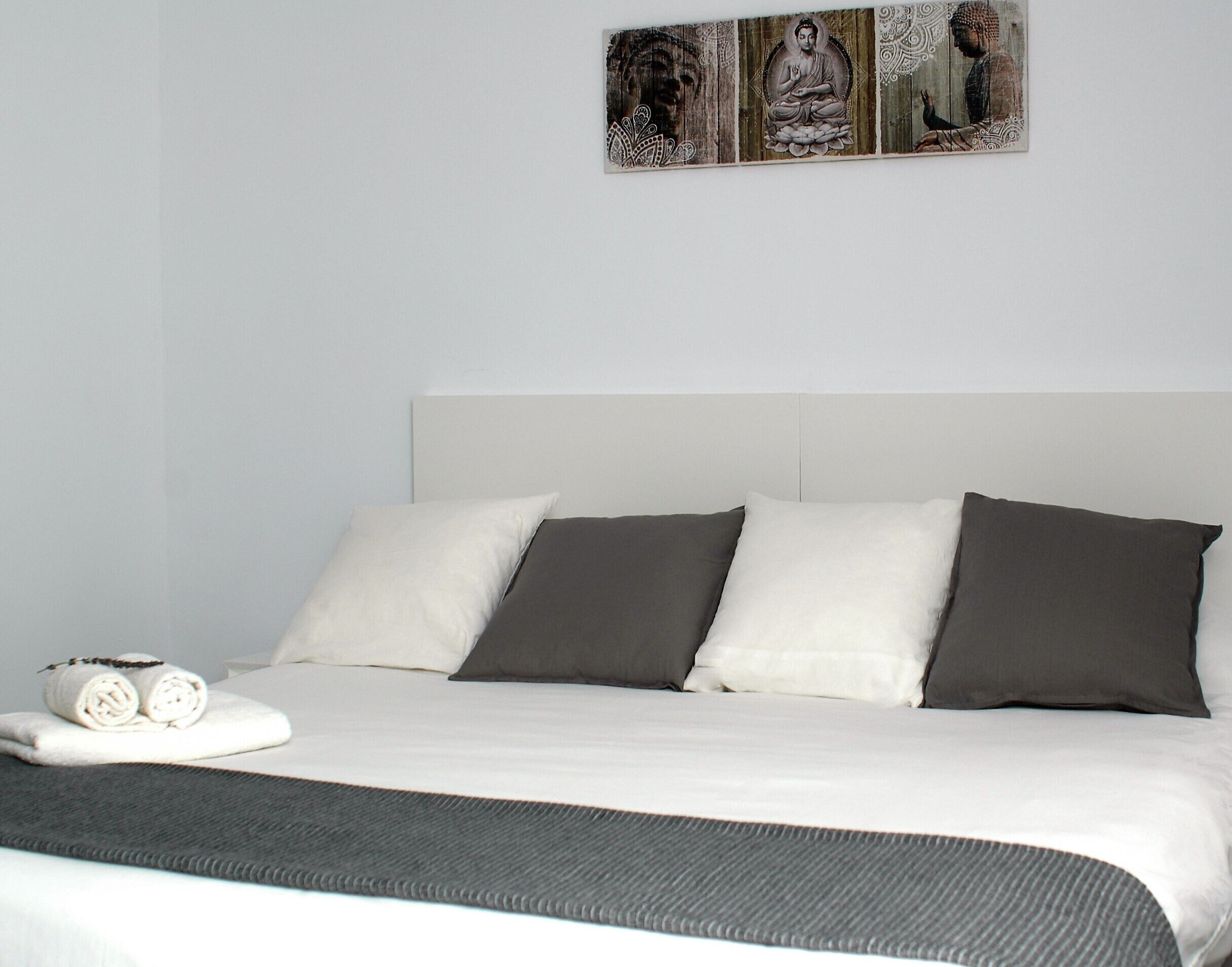 WiFi, bed sheets