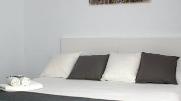 WiFi, bed sheets