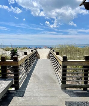 Beach - Ocean View 2 Bedroom/2 Bath @ Marriott's Barony Beach Club Full Resort Access (Hilton Head Island)
