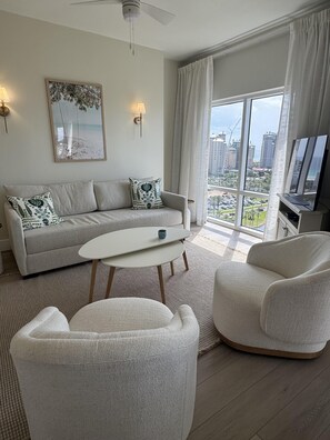 TV - Marina Majesty 7110/12-Lockout Combo-Sleeps 6 (Miramar Beach)