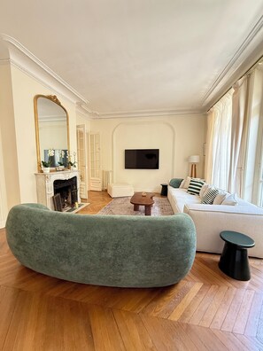 Living area - Eiffel Tower • Champ de Mars • 3BR Luxury Apartment (Paris)
