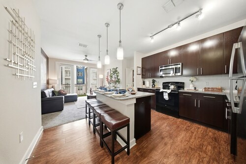 Bright 2BR/2BA Tampa Haven: Productivity & Relaxation