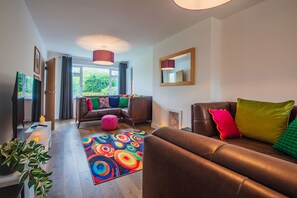 3 bedrooms, Internet - Stylish Home Near Scotch Corner For Work Leisure (Richmond)