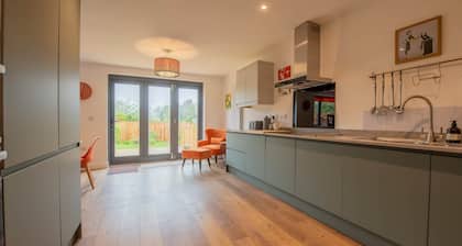 Stylish Home Near Scotch Corner For Work Leisure