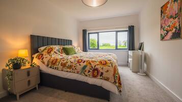 3 bedrooms, Internet