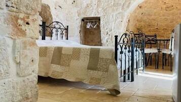 Coffres-forts dans les chambres, bureau, Wi-Fi gratuit