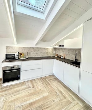 Private kitchen - Hostdomus - Bellavista Suite (Pietra Ligure)