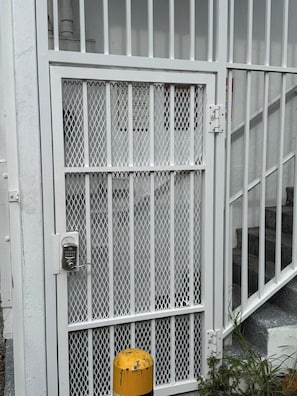 Exterior detail - Elegant 2 Units with Free Parking and Ocean View (Fort Lauderdale)