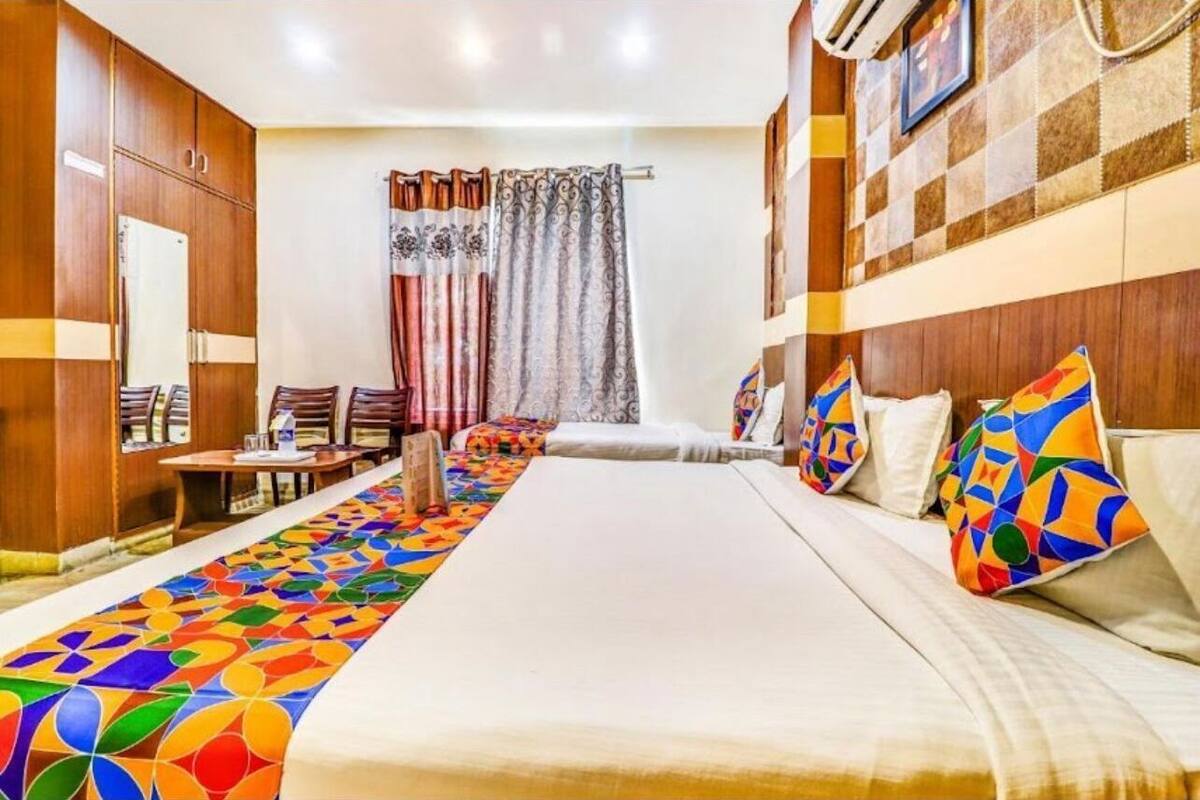 Standard Double Room, City View | Desk, laptop workspace, free WiFi