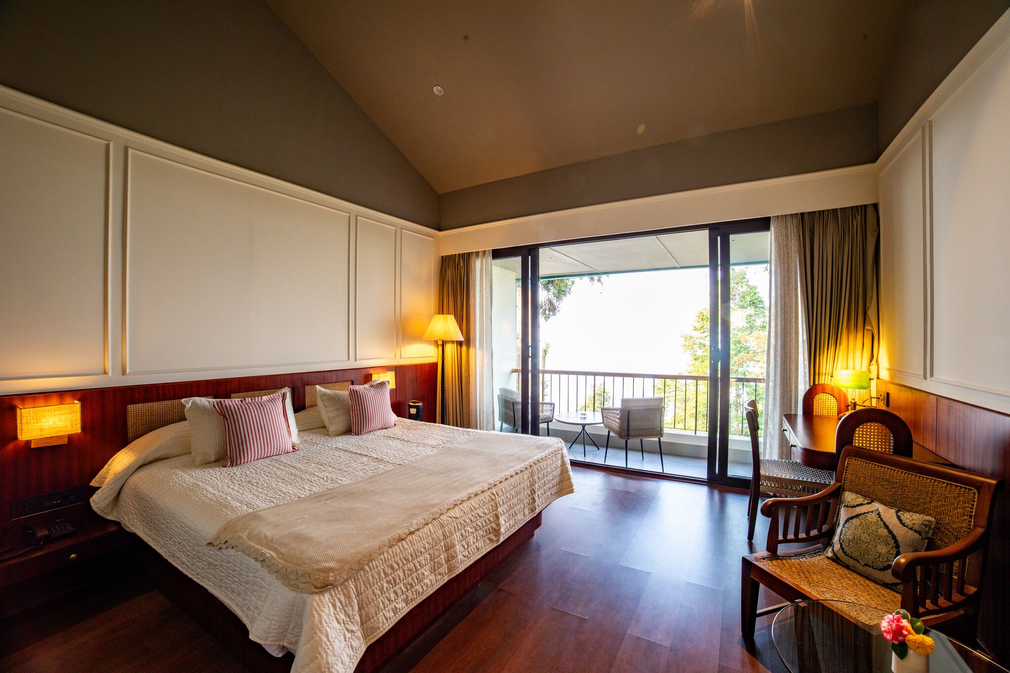 Double Room, Garden View | In-room safe, iron/ironing board, free WiFi