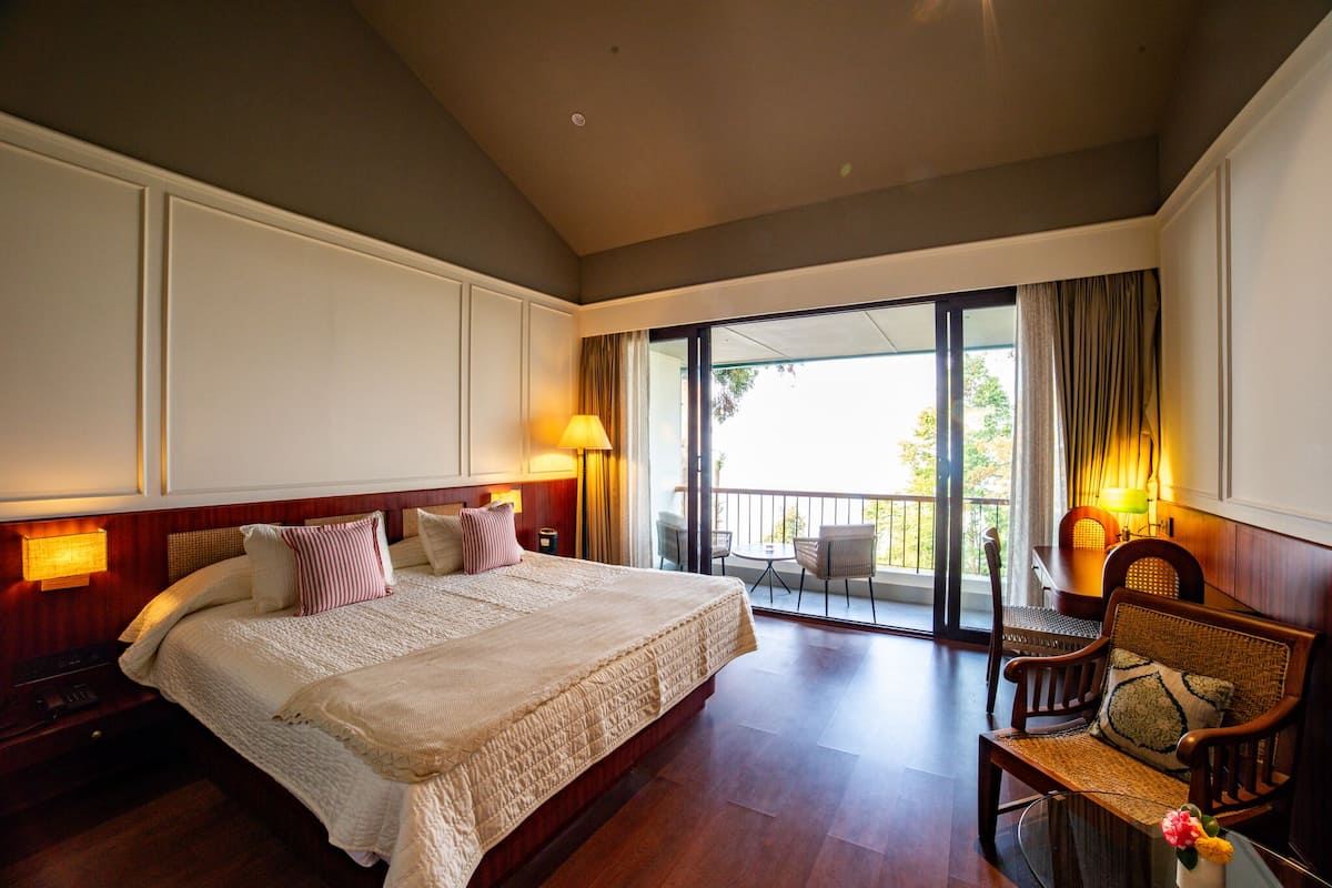Double Room, Garden View | In-room safe, iron/ironing board, free WiFi