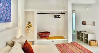 Dreamy Garden Cottage with Natural Pond in Algarve