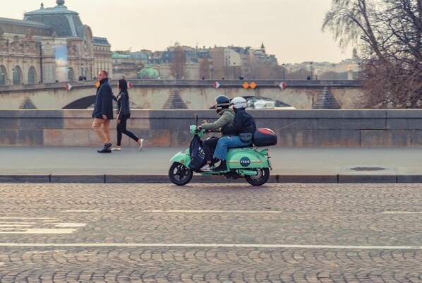 Miscellaneous - YOUR PERFECT PARISIAN ESCAPE NEAR THE LOUVRE & LE MARAIS WITH AC (Paris)