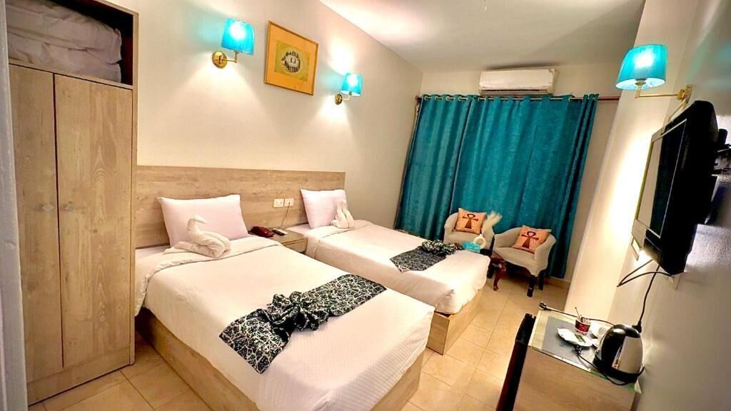 Doppelzimmer, Balkon, Flussblick | Verdunkelungsvorhänge, schallisolierte Zimmer, kostenloses WLAN