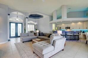 House (3 Bedrooms) | Interior - Cape Coral Lakefront Living! Home w/ Pool, Lanai (Cape Coral)