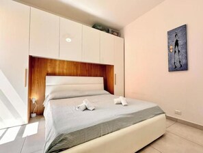 1 habitación y ropa de cama