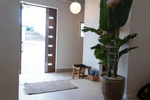 Interior - Spacious Okinawa House for 10｜BBQ Garden｜Free Parking｜Near Churaumi & Junglia! (Okinawa)