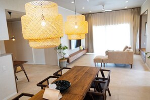 TV - Spacious Okinawa House for 10｜BBQ Garden｜Free Parking｜Near Churaumi & Junglia! (Okinawa)